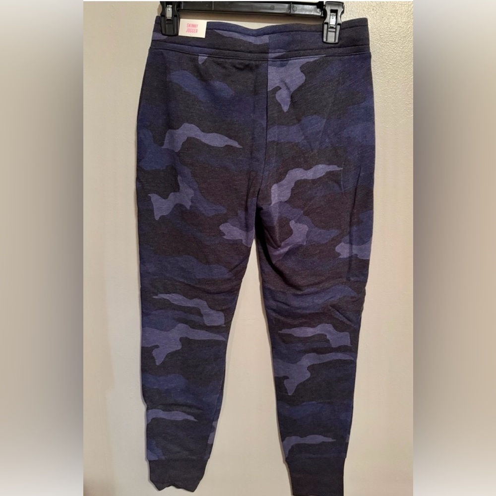NWT VS PINK Skinny Jogger, dark blue camo, small - Picture 2 of 5